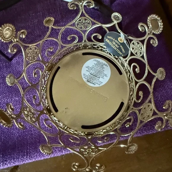 🔥 LARGE BATH & BODY WORKS crown with bling 3- wick candle holder GREAT PRICE - Picture 3 of 4